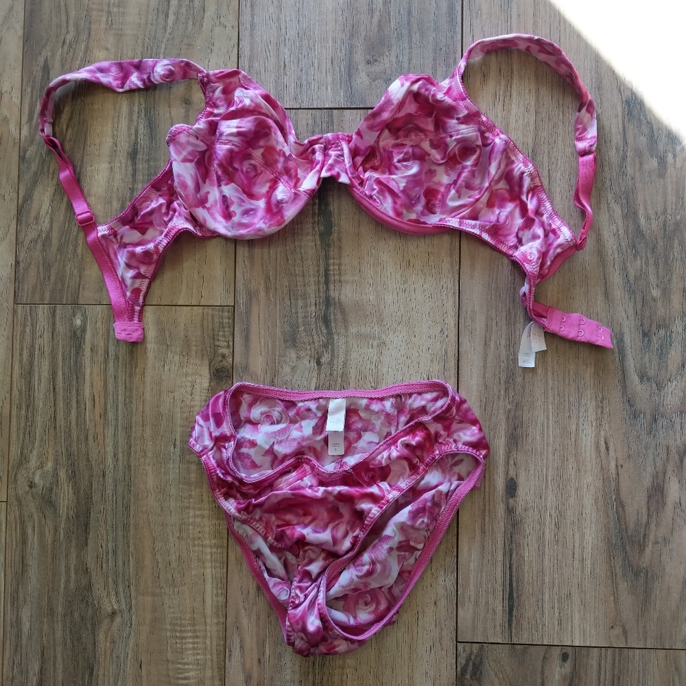 Rare Victoria's Secret VS satin bra and panty set 36C Small